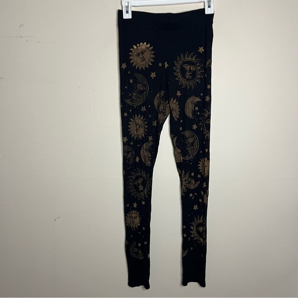 Deb Astrology Leggings Sun Moon Stars Boho Witchy Black and Gold Size Small - Picture 9 of 9